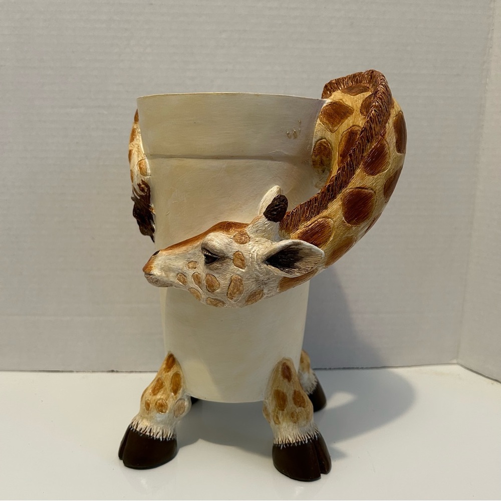 resin GIRAFFE VASE/PLANTER 10" tall